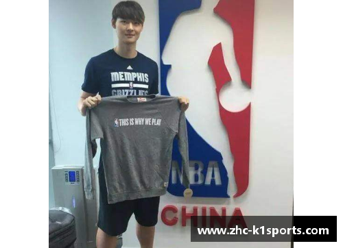 K1体育背带裤篮球之星：某明星如何用个性穿搭挑战赛场风采 - 副本